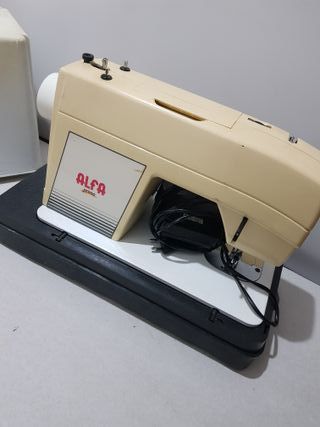 Máquina de coser Alfa 4742