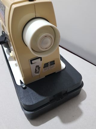 Máquina de coser Alfa 4742