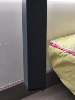 Base tapizada gris 3D con aireadores