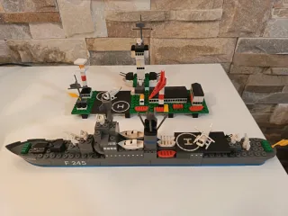 Tente 0703 - Fragata lanzamisiles y base naval