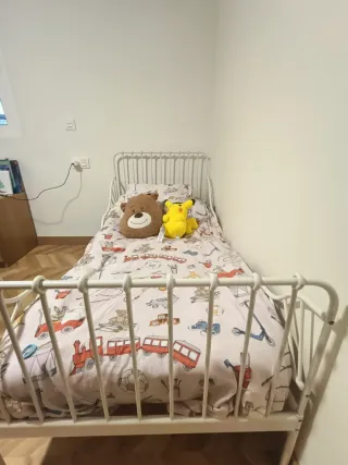 Cama extensible blanca Ikea