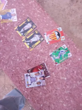 30 Cartas Adrenalyn 2026 (Incluye Especiales)