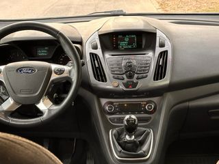 Ford Grand Tourneo Connec 2015 Adaptado PMR