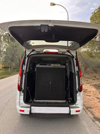 Ford Grand Tourneo Connec 2015 Adaptado PMR