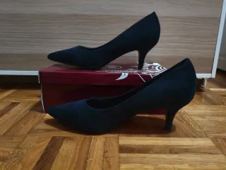 Zapatos de tacón negros