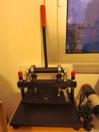 Prensa cortadora de cuero