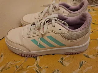 Zapatillas Adidas Blancas y Rosas
