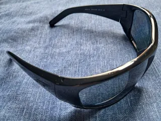 Gafas de sol Arnette negras polarizadas