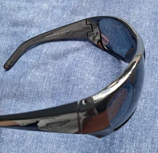 Gafas de sol Arnette negras polarizadas