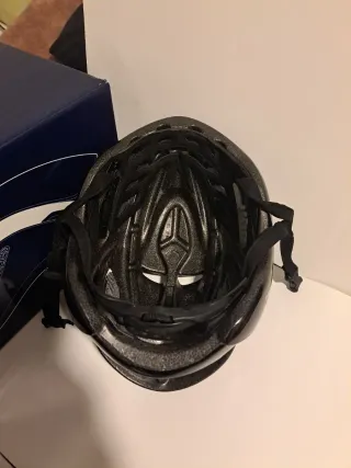 Casco de bicicleta negro Abus