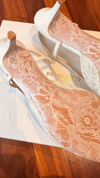 Zapatos de novia encaje y lazo