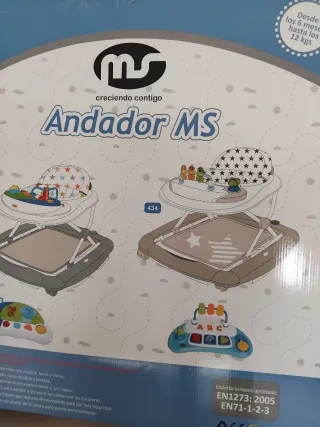 Andador infantil con juegos