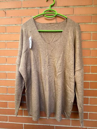 Conjunto jersey y pantalón camel. A estrenar.