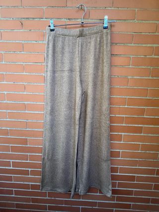 Conjunto jersey y pantalón camel. A estrenar.