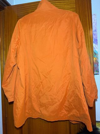 Parka naranja talla grande sintesis