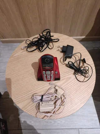 Teléfono Inalámbrico Grundig Rojo