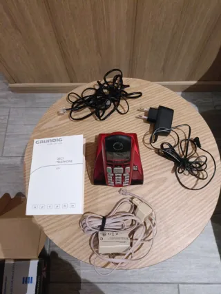 Teléfono Inalámbrico Grundig Rojo