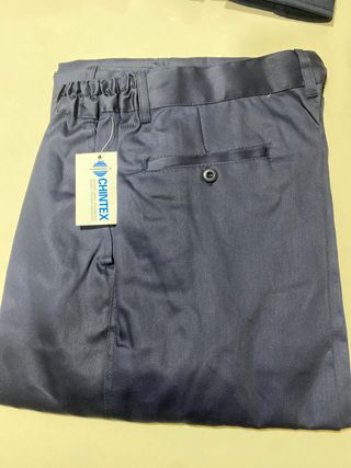 Pantalón Marino Multibolsillos Talla 48