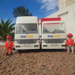 Pack 2 Camiones Euro Trans Playmobil 9370
