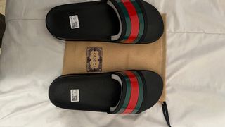 Chanclas Gucci Negras Rayas Verdes Rojas