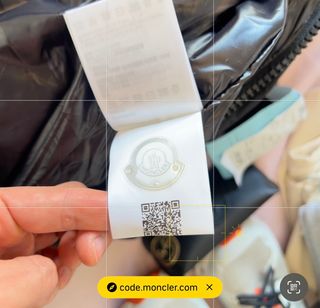 Plumífero Moncler Maya Negro con Capucha