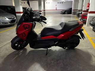 Wottan Storm T Scooter Roja y Negra