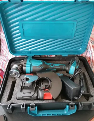 Amoladora 2baterias maletín