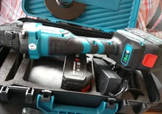 Amoladora 2baterias maletín