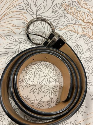 Cinturón Negro Hebilla Plateada Circular