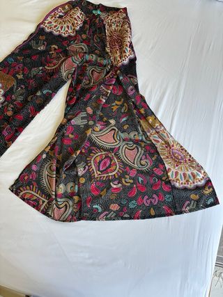 Pantalón ancho estampado étnico