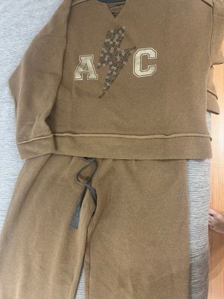 Conjunto Alba Conde Marrón y Dorado