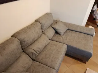 Sofá chaise longue gris tela anti manchas