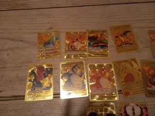 13 Cartas Pokémon Charizard Doradas