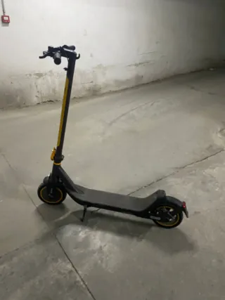 Patinete eléctrico M Bongo amarillo