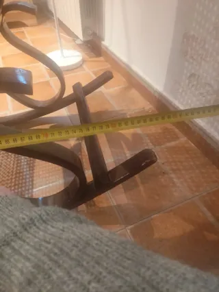 Mecedora madera curvada con rejilla