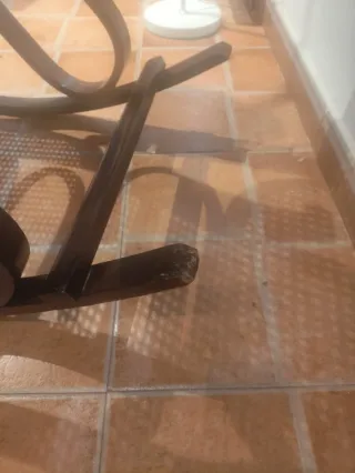 Mecedora madera curvada con rejilla