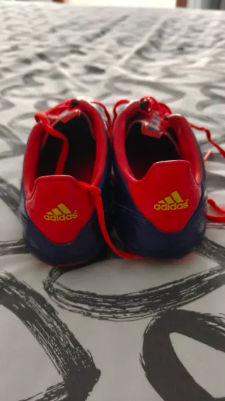 Botas Fútbol Adidas F50 Tacos cesped.Talla 36