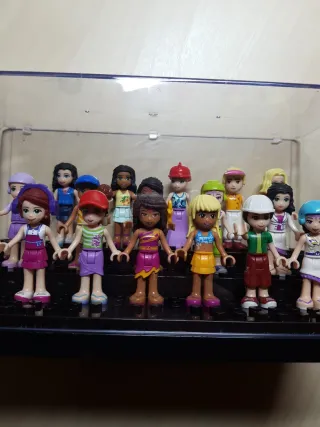 Colección LEGO Friends con Vitrina incluida