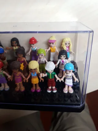 Colección LEGO Friends con Vitrina incluida