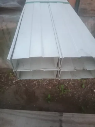 Panel sándwich aislante