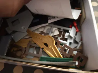 Restos de maquetas de edificios N