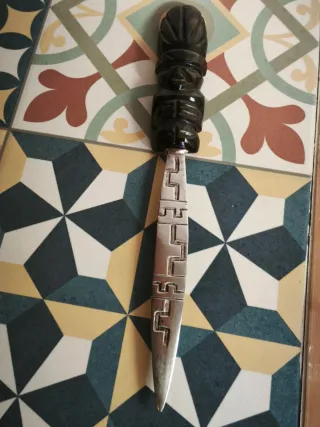 Abrecartas plata y obsidiana.