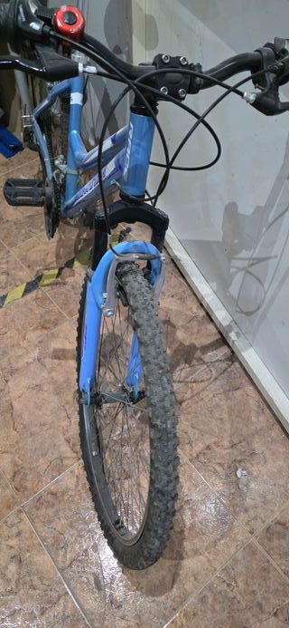 Bicicleta de montaña de aluminio