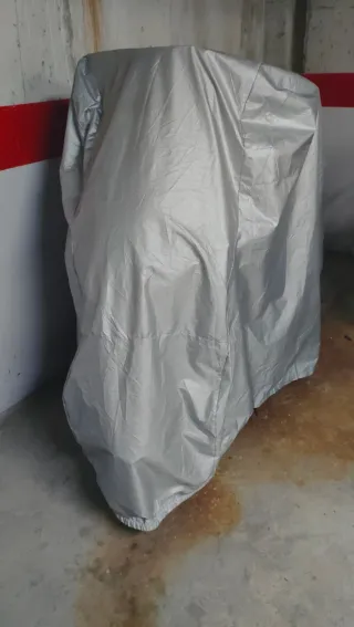 Suzuki Burgman UH200 Negra