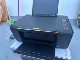 Impresora Kodak Negra y Amarilla
