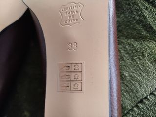 Zapatos de piel marrones talla 38