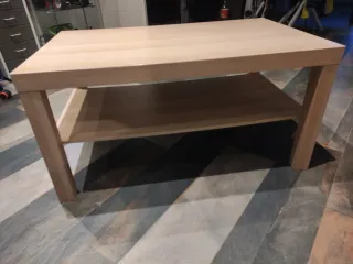 Mesa de centro de madera clara