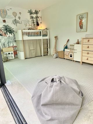 Cuna convertible en cama y en litera de diseño