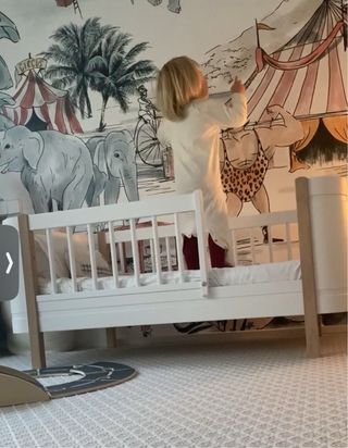 Cuna convertible en cama y en litera de diseño