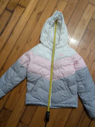 Ultimo precio chaqueta Anorak Nike . Mira logo